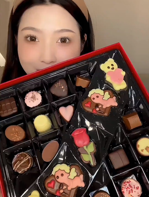 这么精美的巧克力礼盒哪个女孩子看了不心动