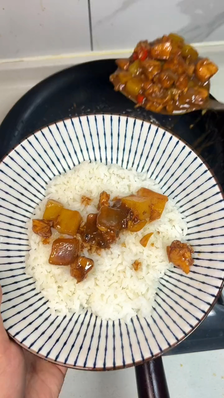 这个土豆鸡丁盖饭简直太绝了