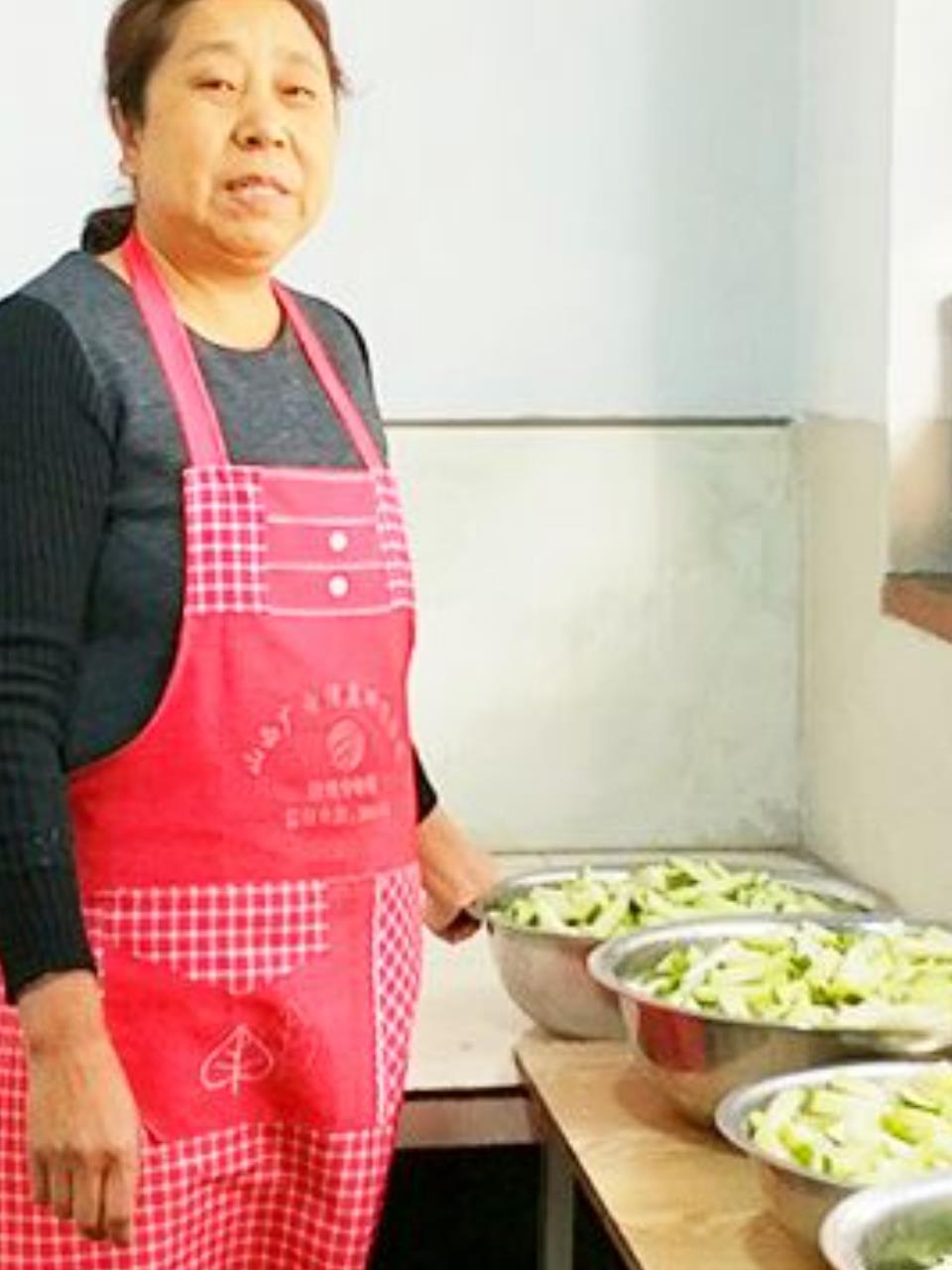 十块钱买一大袋新鲜萝卜,做成棒棒菜瘦成这样,好吃又健康!2