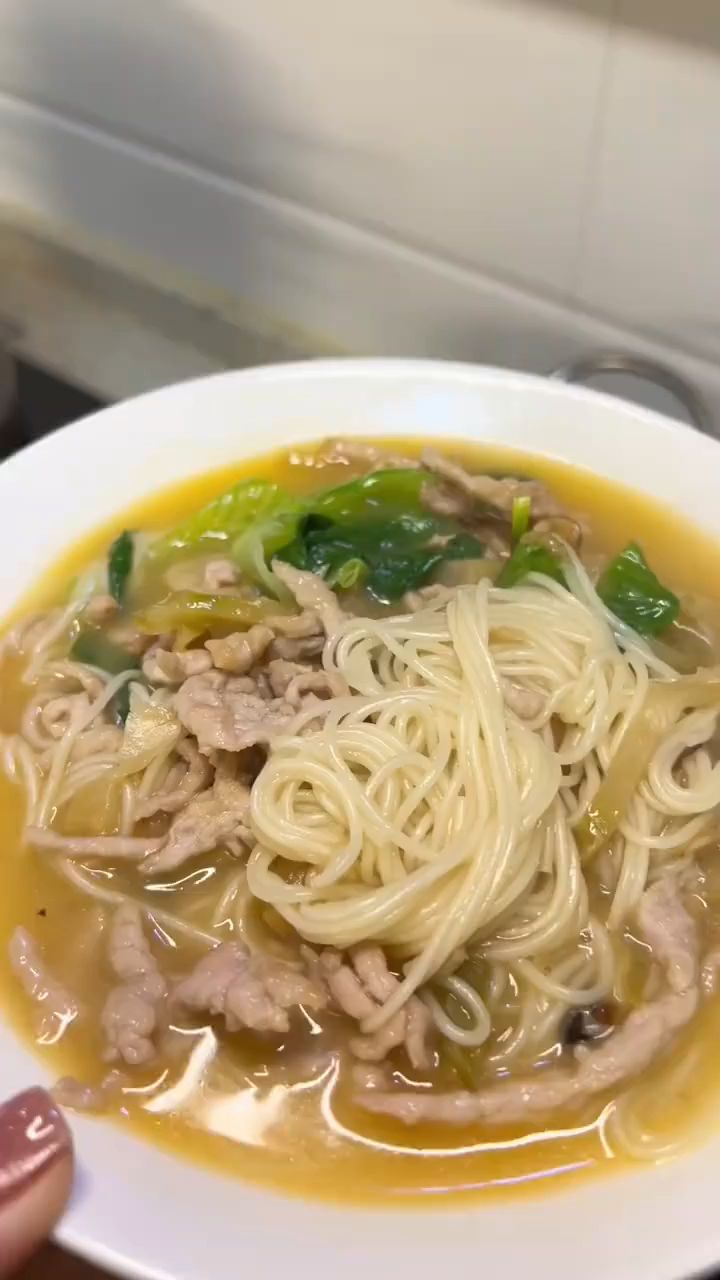 榨菜肉丝面这样做