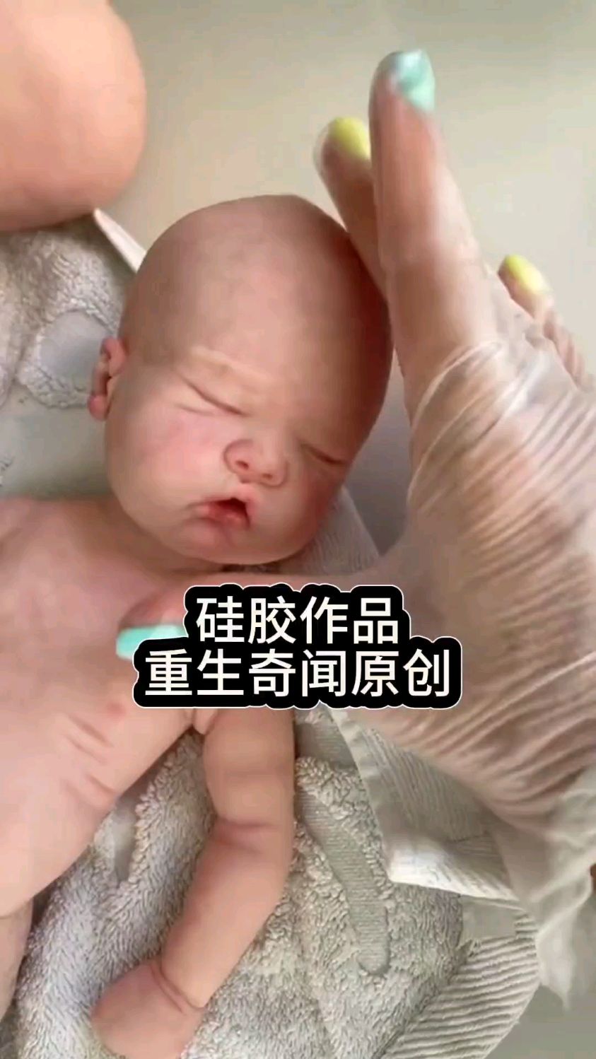 眼前的这一幕,让我怀疑美人鱼真的存在!相似度高达百分之九十九