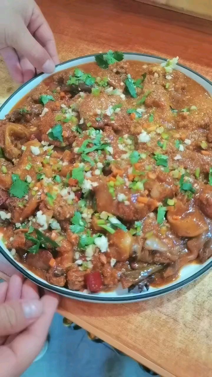 下饭神菜: 酱焖鱼籽,春天的新鲜鱼籽,味道杠杠的