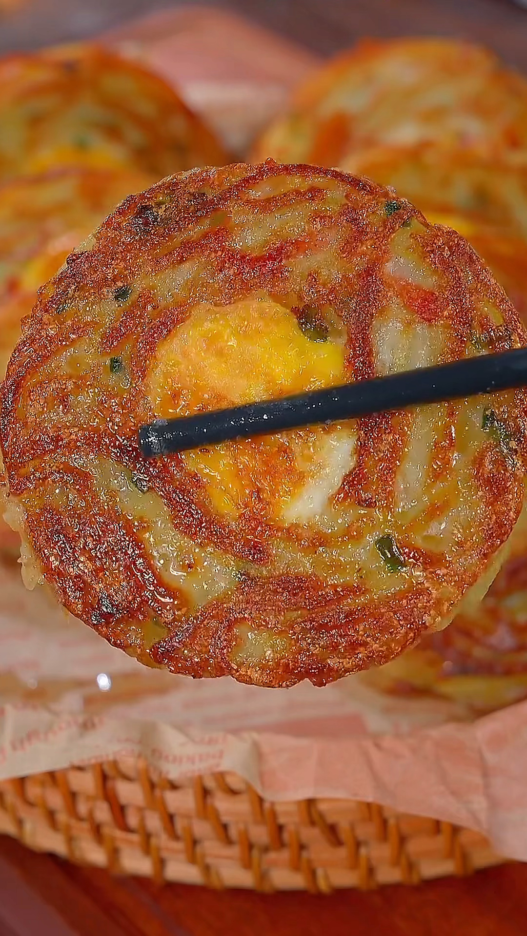 早餐不知道吃啥试试这个鸟巢土豆丝鸡蛋饼