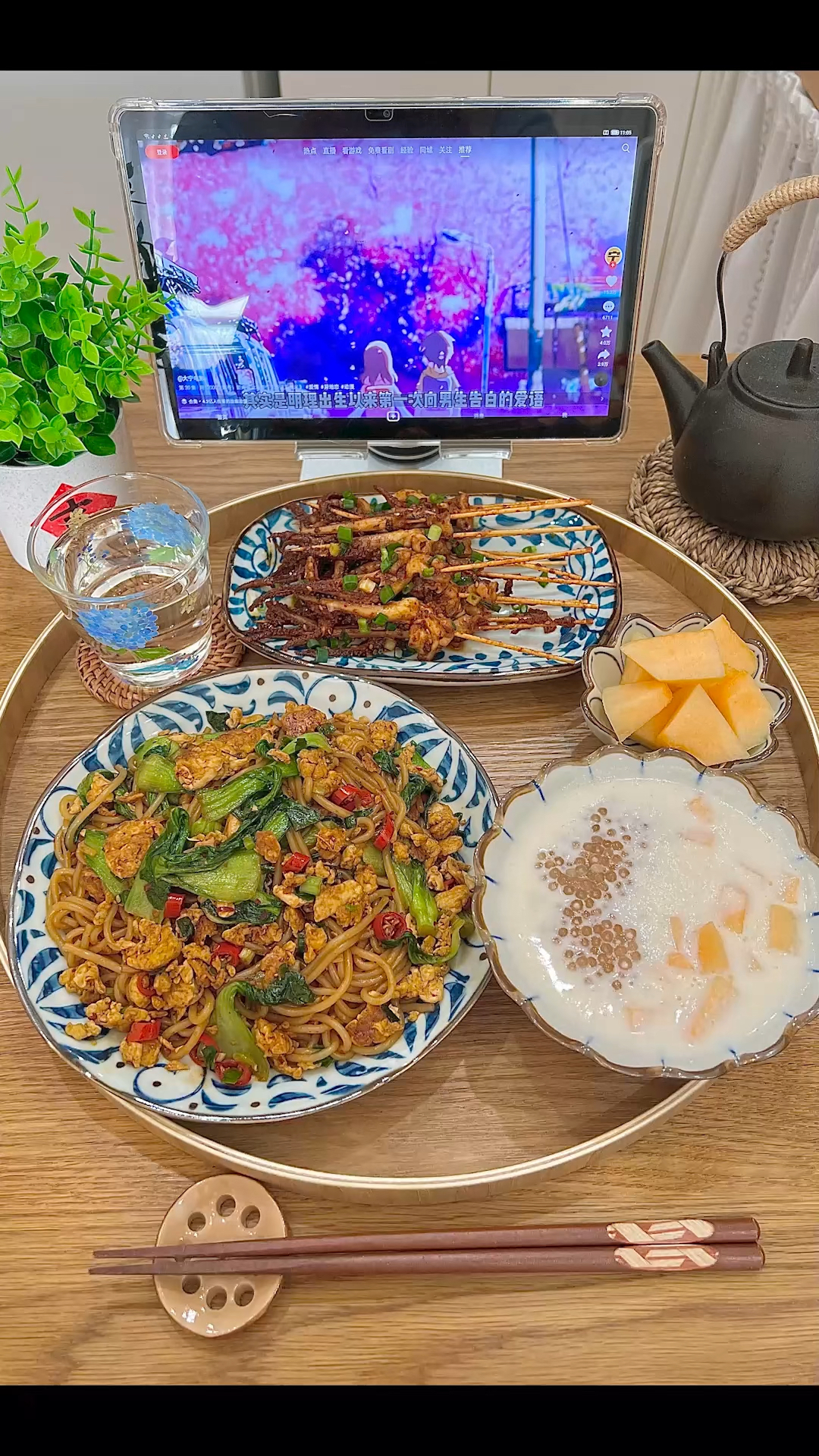 一人食vlog:鸡蛋炒粉|烤鱿鱼须|蜜瓜西米露