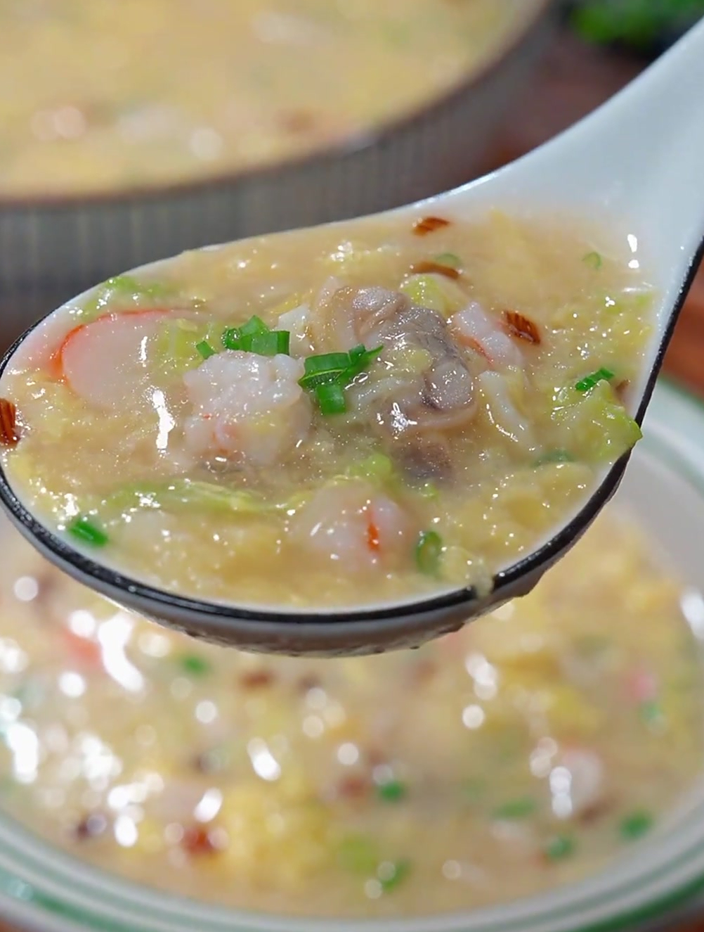 不想吃饭我就做上一锅海鲜疙瘩汤,疙瘩颗粒分明味道鲜美又养胃