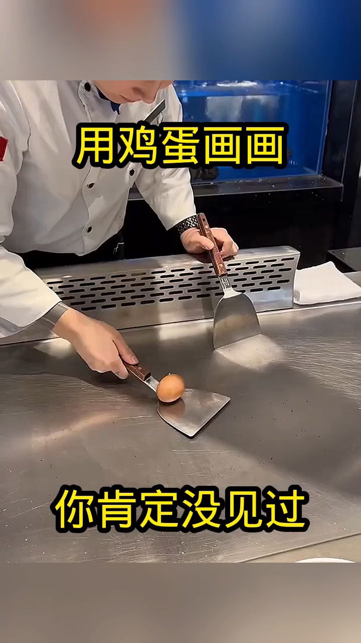 小哥鸡蛋画画,你肯定没见过!