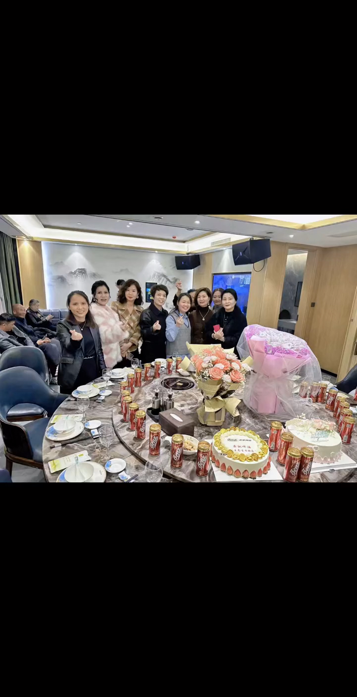 奔驰啤酒蛋糕,专属奔驰经销商