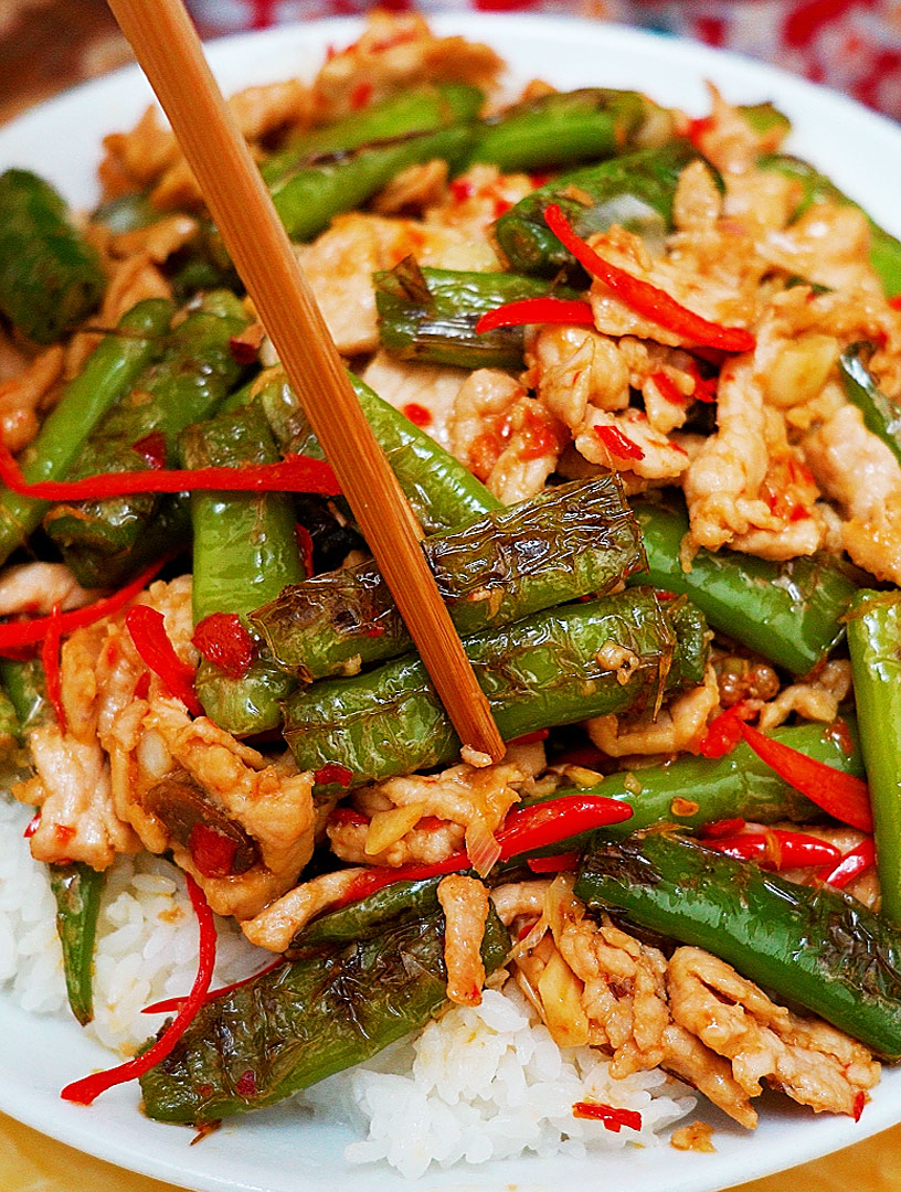 重庆人的工作餐,辣椒炒肉盖饭