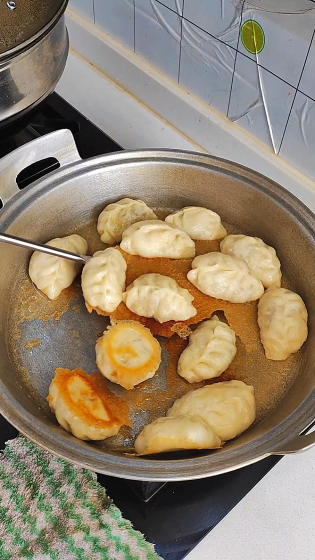 制作美味水煎饺