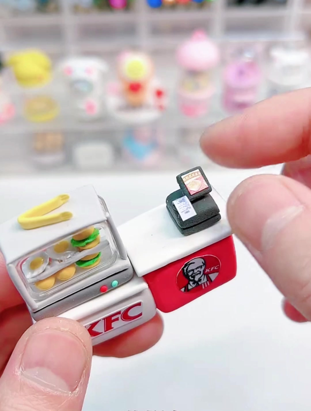 快看啊,我把蛋仔小屋装在了咖啡杯里