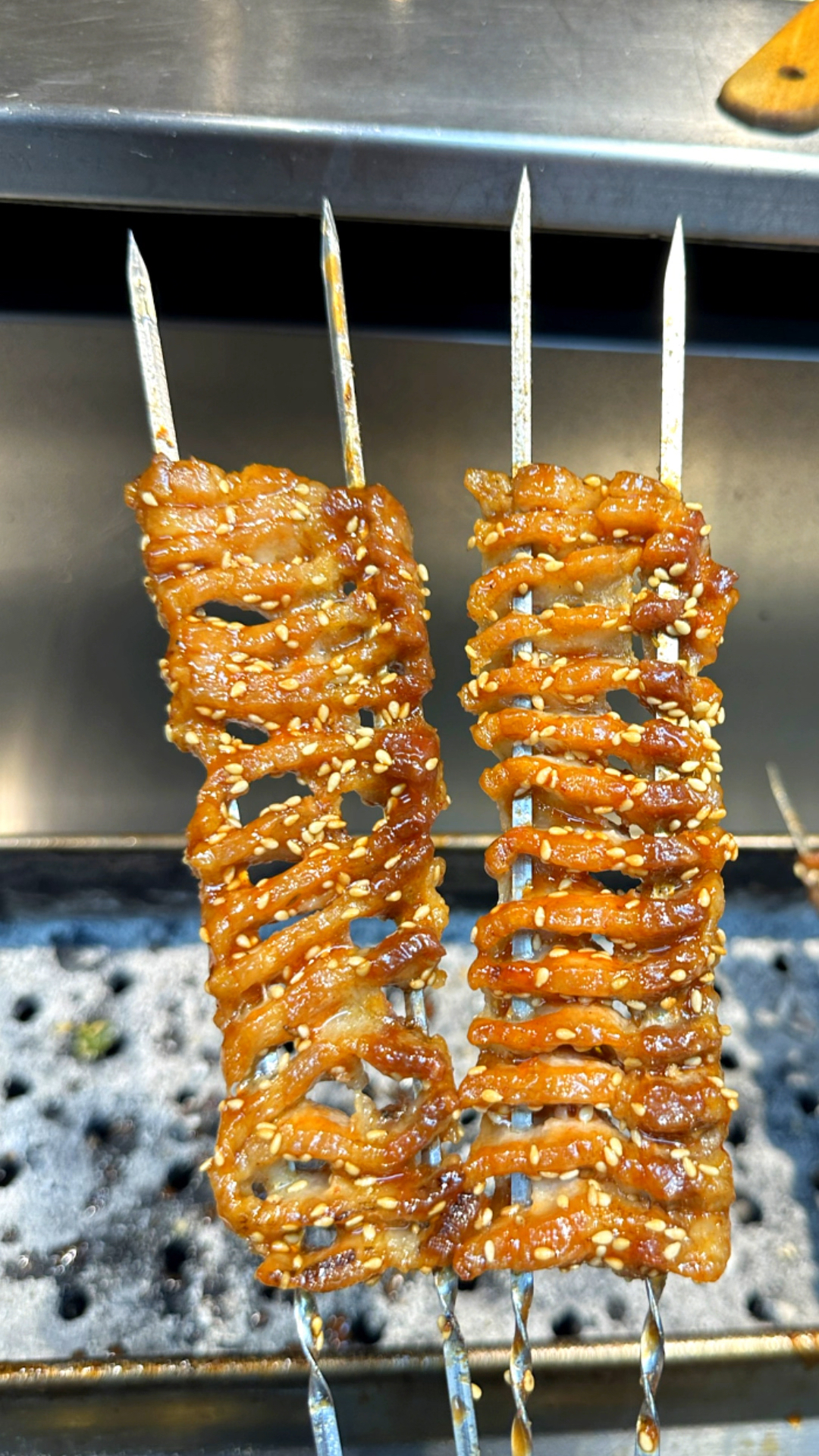 烧烤店特色菜蜜汁五花肉