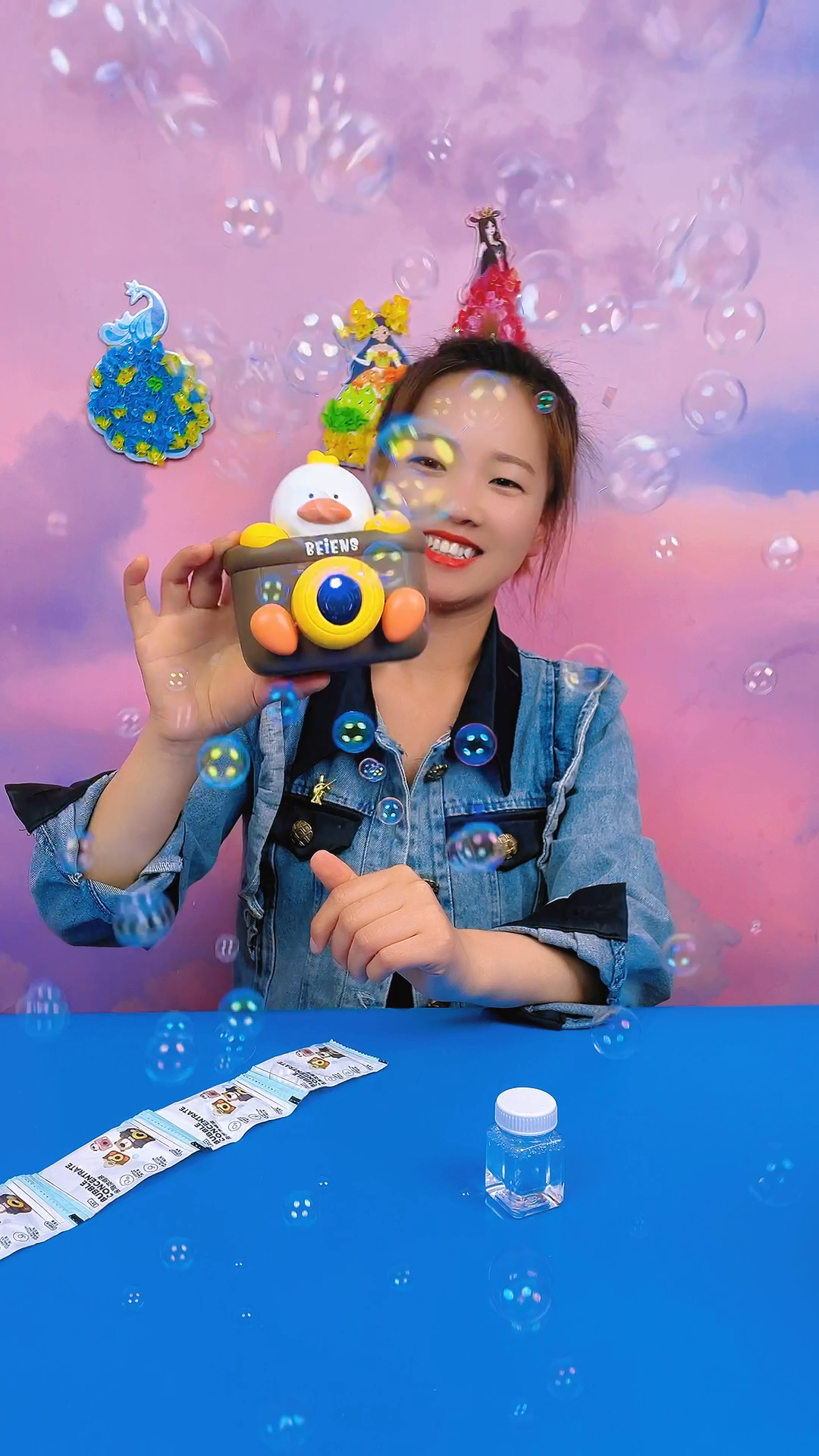 收到礼物了!小萌鸭泡泡机吹出来的泡泡真好看