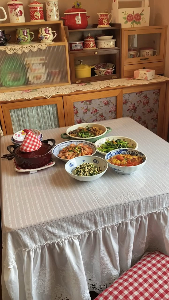 一人一屋,三餐四季!