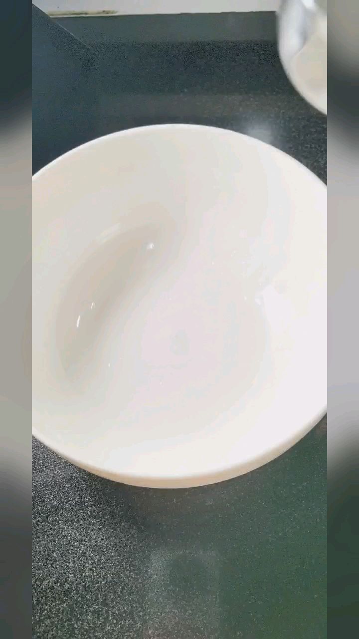 用空气炸锅做无糖无油的大列巴,吃起来有果干的甜糯和奶香味。