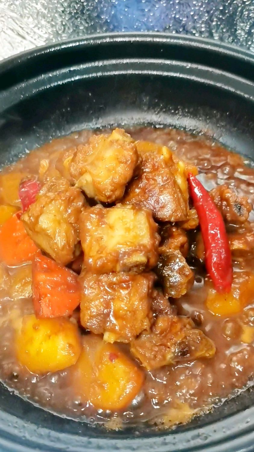 家常菜一顿不超10元;今日菜系:土豆炖排骨