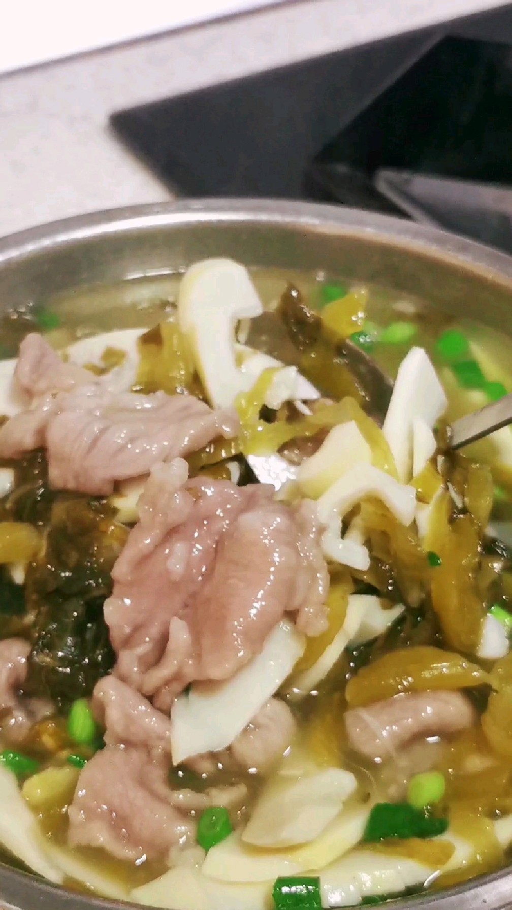 苦笋酸菜肉片汤,真的太鲜啦