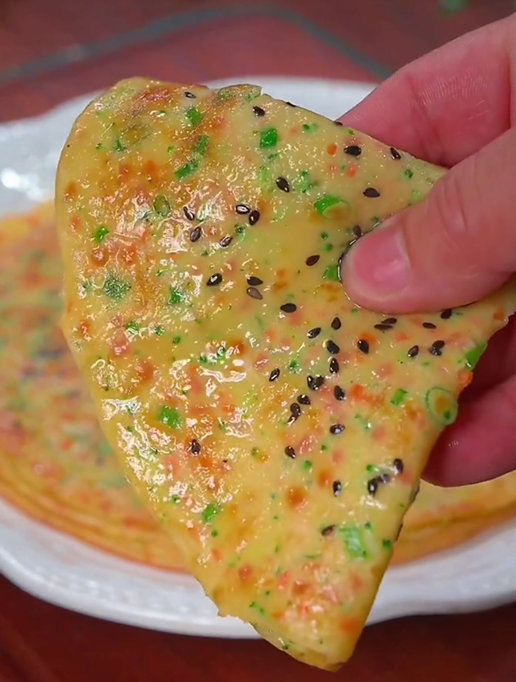 3分钟就能搞定全家人的营养早餐,早餐可以吃五谷杂粮鸡蛋煎饼