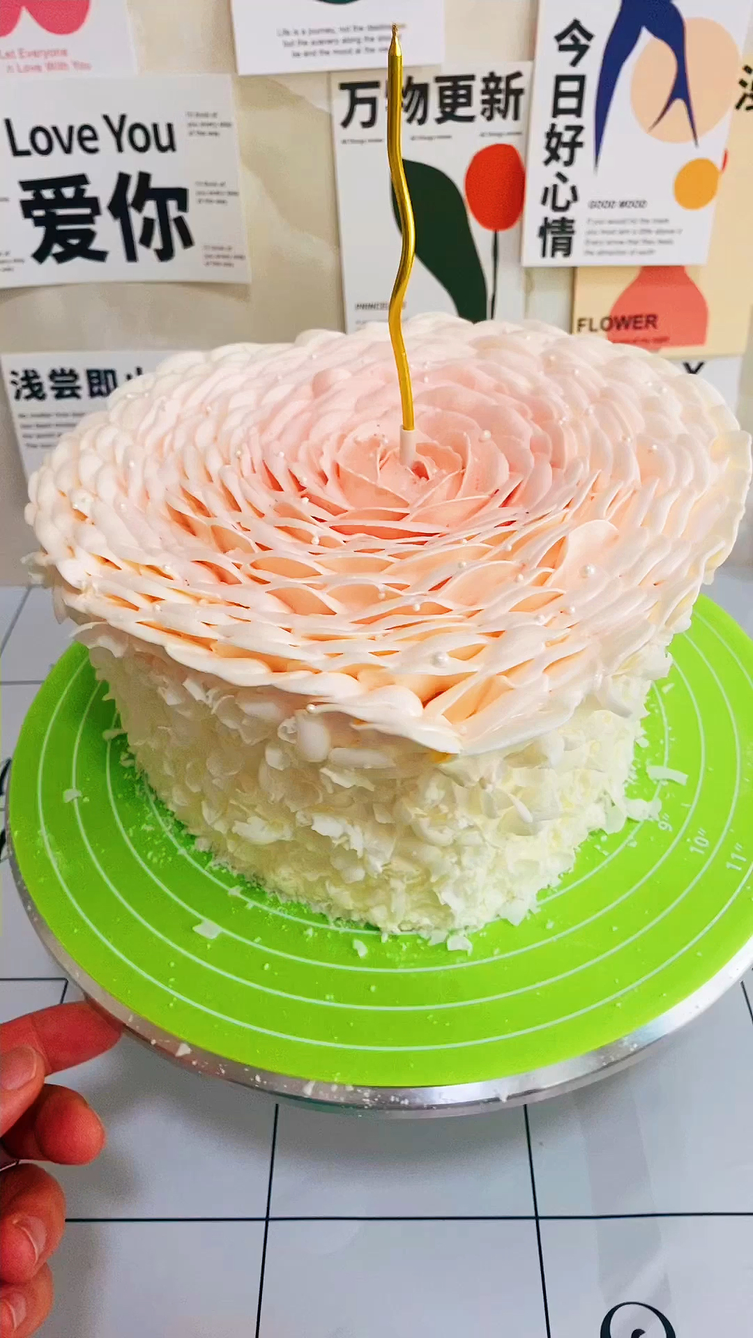 #食光计划#,心形蛋糕,浪漫满屋,喜欢吗?