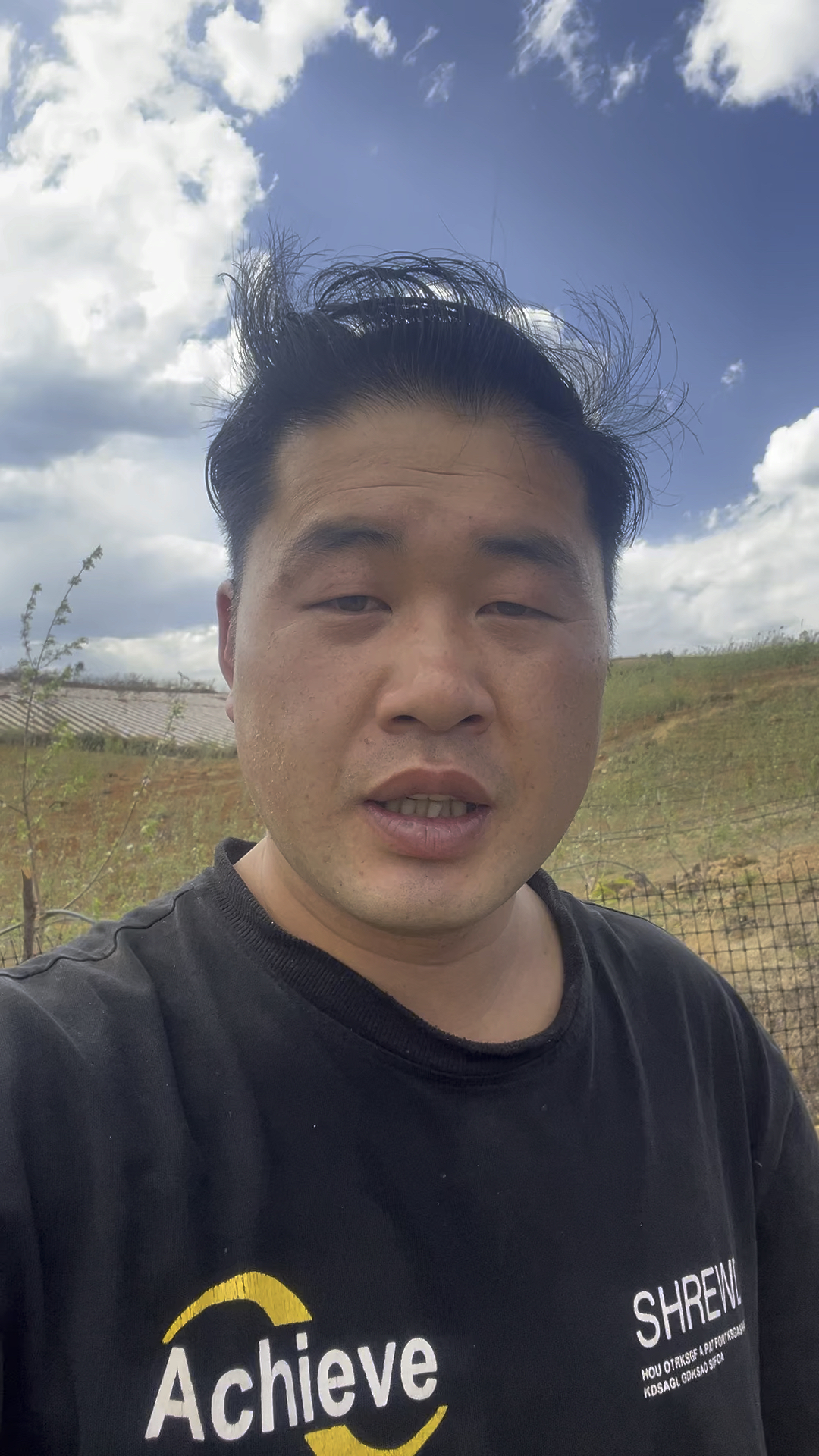 招募首批种子户。  凉山盐源县土鸡苗已到22元/只,认养模式开启