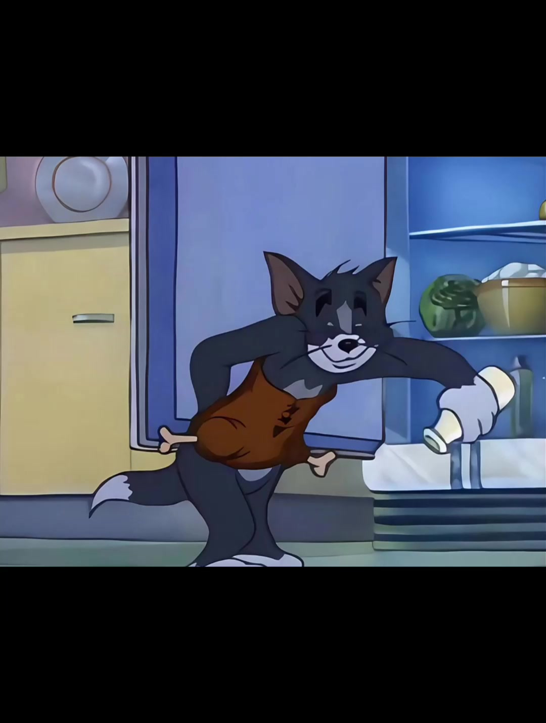 猫和老鼠:汤姆喝醉酒,拉着杰瑞乱舞