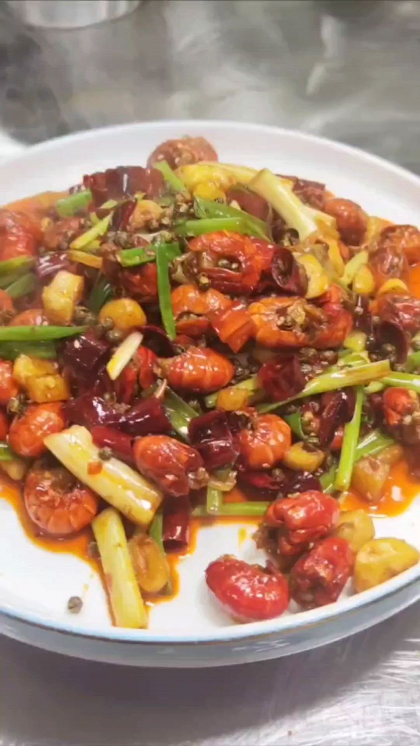 麻辣龙虾尾怎么做?视频教程 ,麻辣鲜香回味无穷