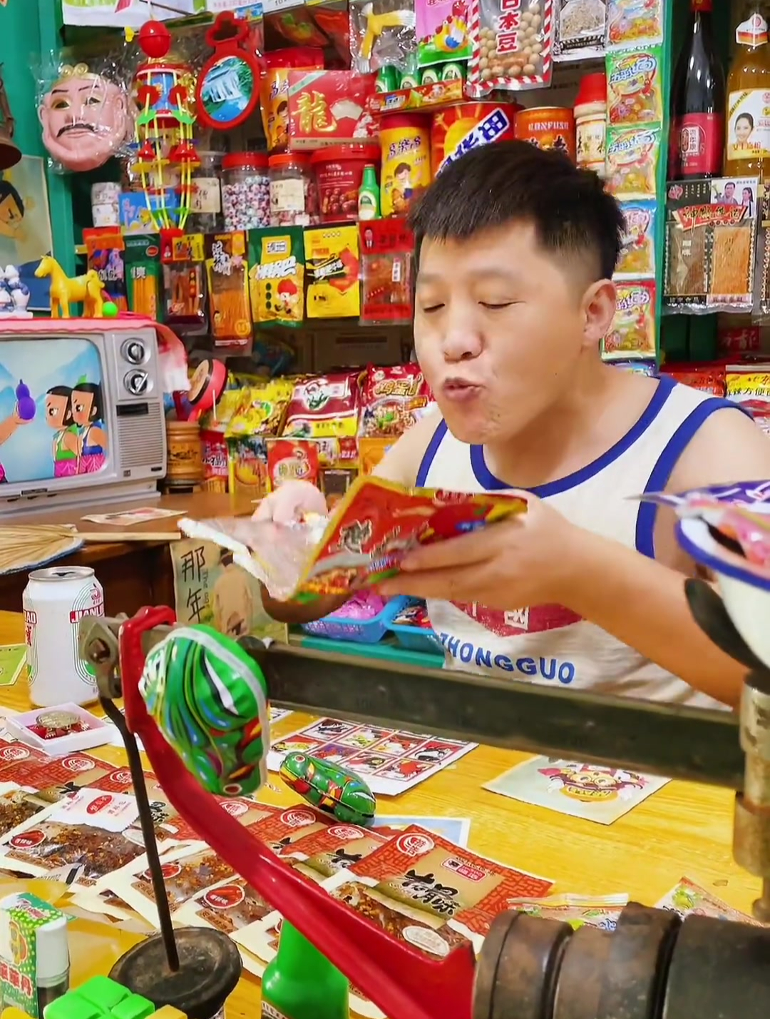 小时候的熊毅武双胞胎方便面又酥又脆 吃过的都二胎了吧