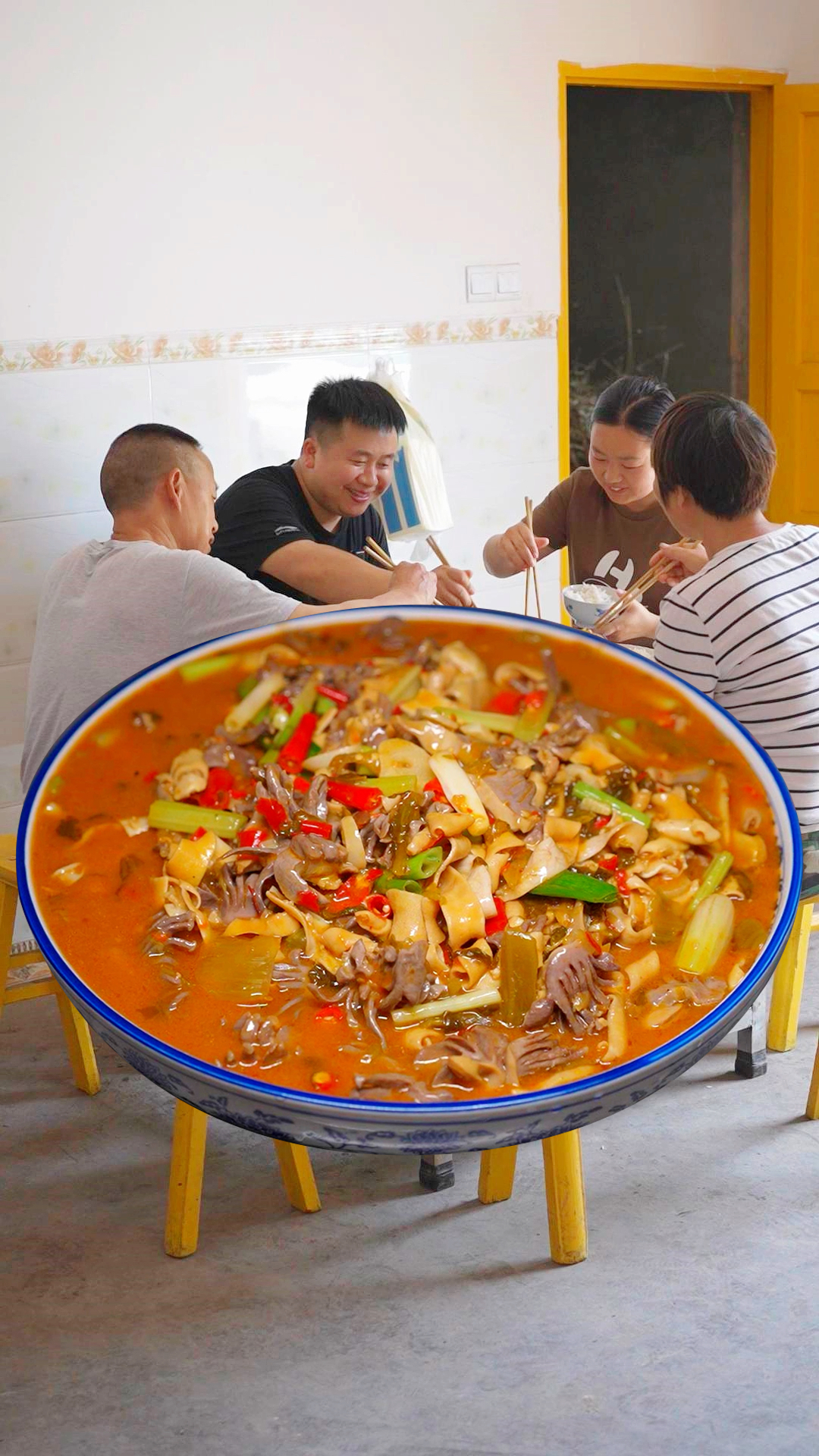 鹅肠不要总是拿来烫火锅了,这样做一道“泡椒鹅杂”味道巴适得板