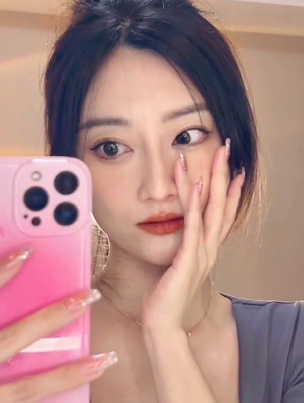 方脸对镜自拍技巧!3步速成网感美女!