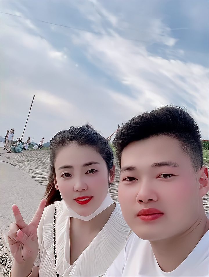 好开心好鸡冻终于可以跟狗子们在一起啦哪怕只有一个月时间