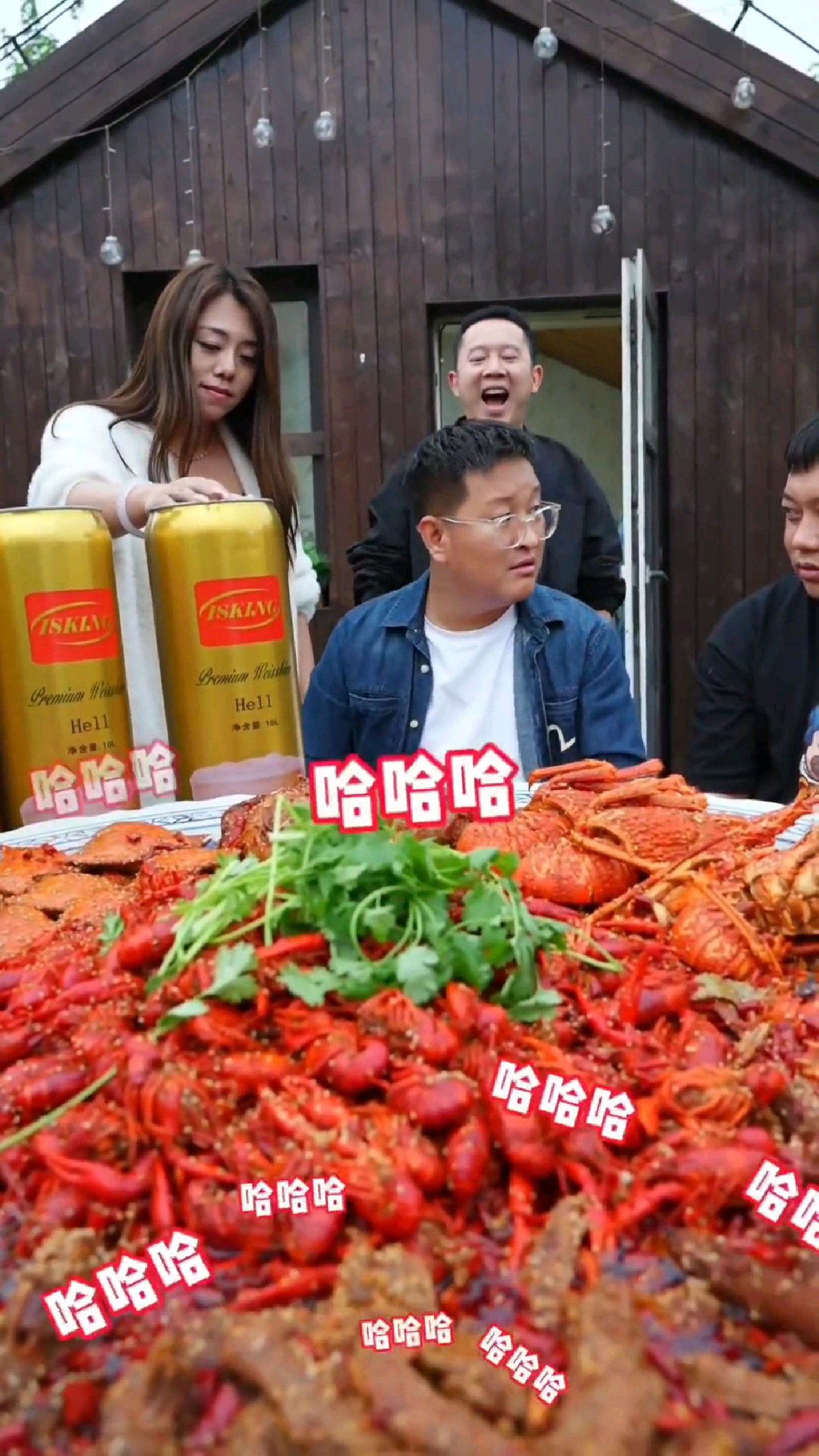 假如给你一锅这样的小龙虾,你是吃主菜还是吃配菜?(中)