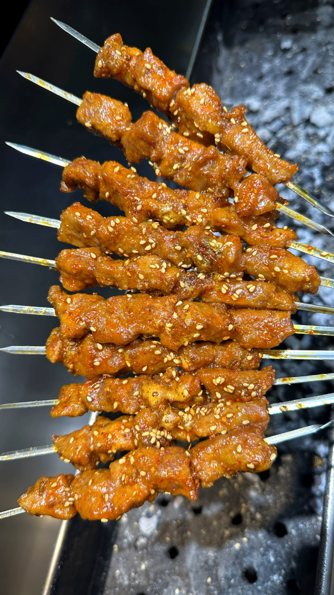 烧烤店特色菜品香辣梅肉