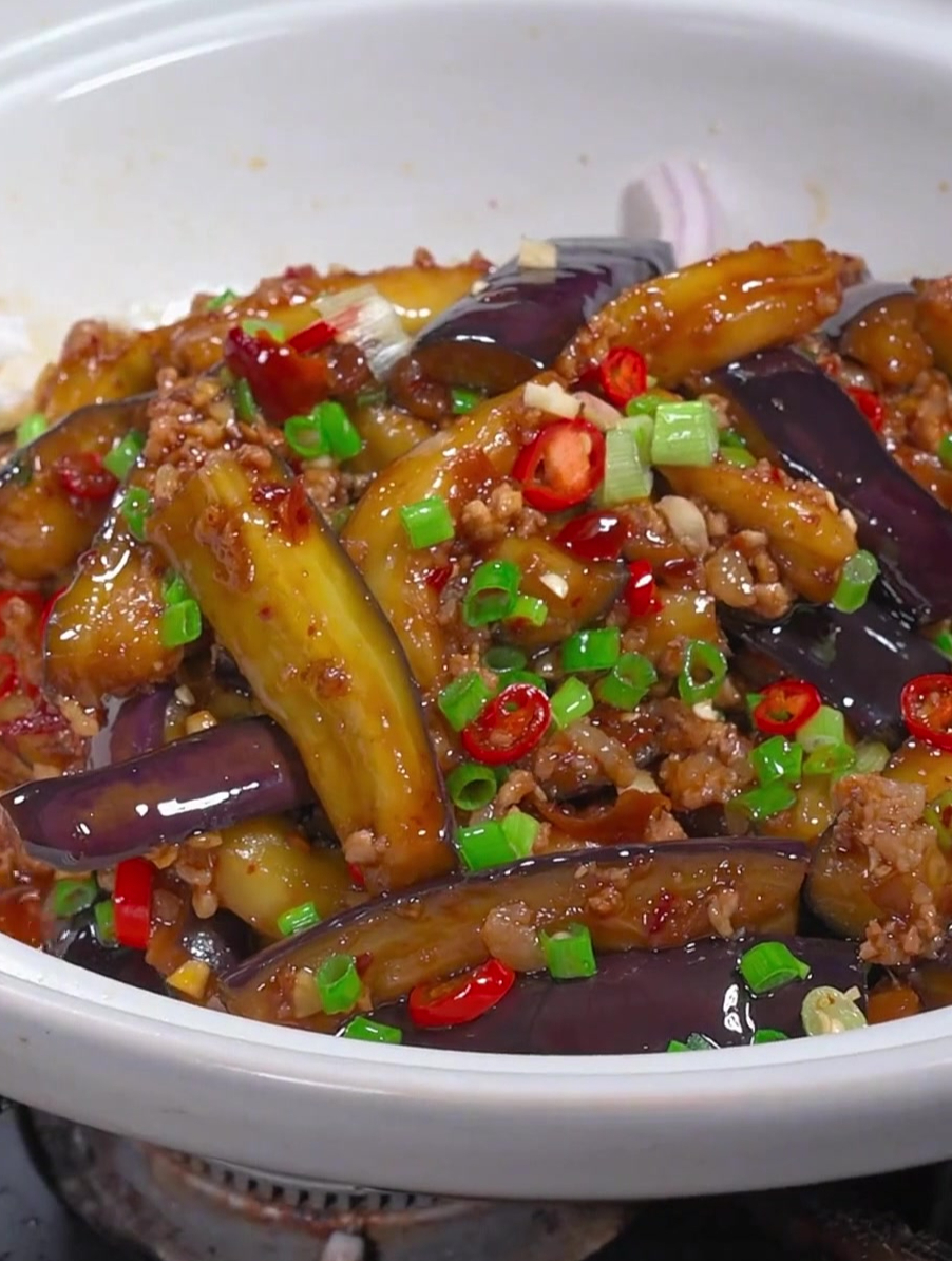 这样做的鱼香茄子拌米饭,拌面条,味道真是太赞了