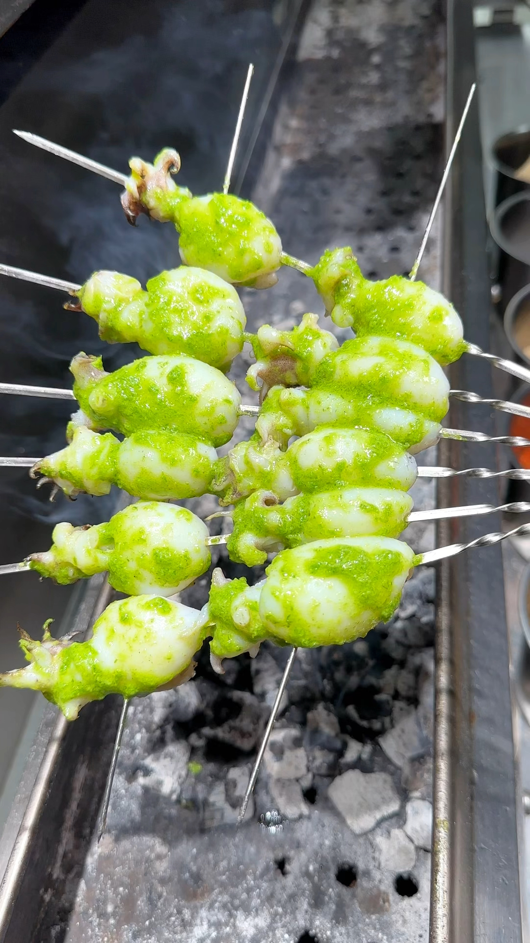 炭烤翡翠鲜椒墨鱼仔