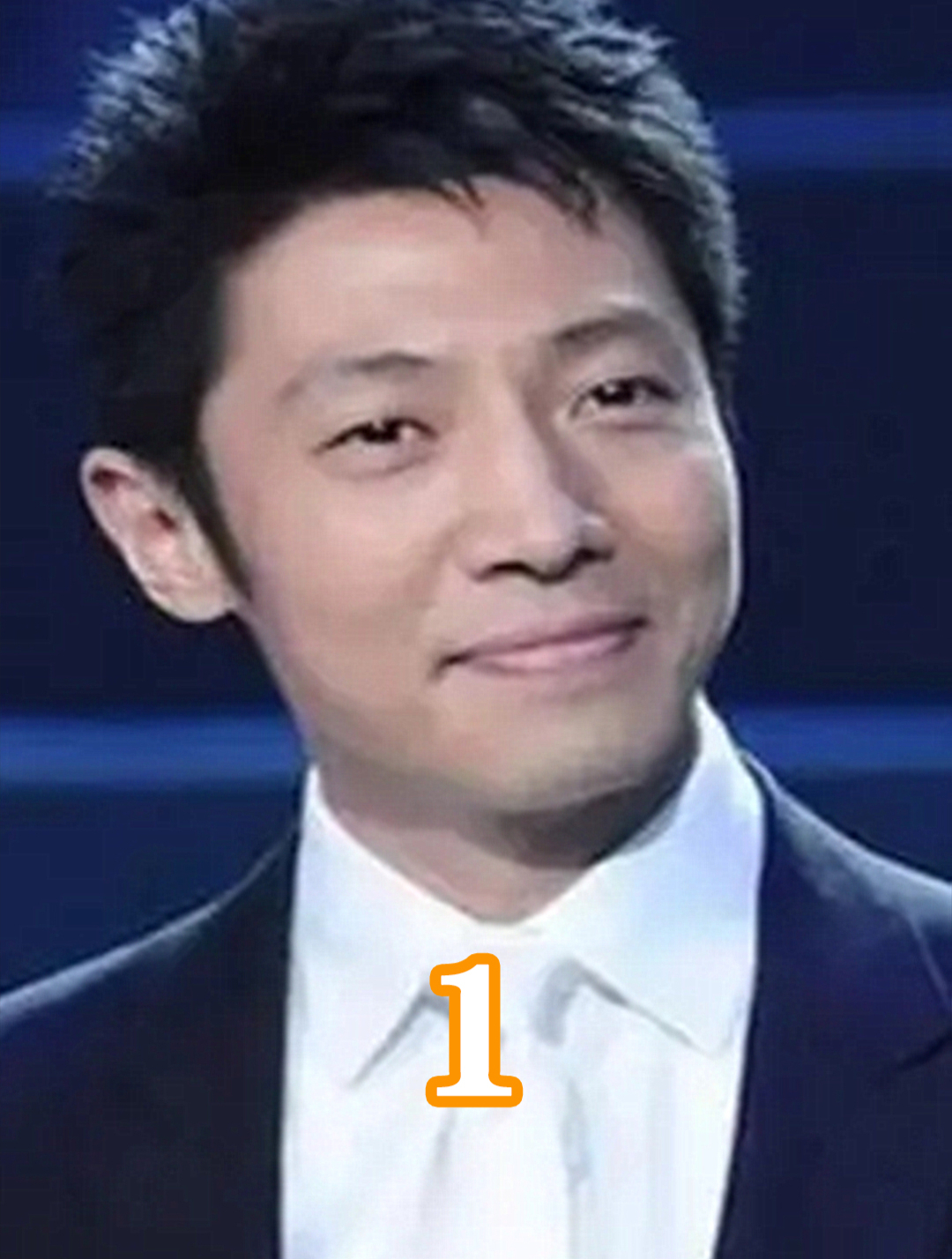 撒贝宁妹妹39岁至今未婚,看到她的照片后,网友:这颜值谁敢娶