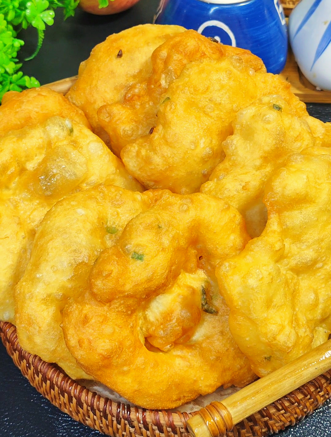 筷子搅一搅,10分钟就能做好的香酥油饼,外酥里软,比油条还好吃