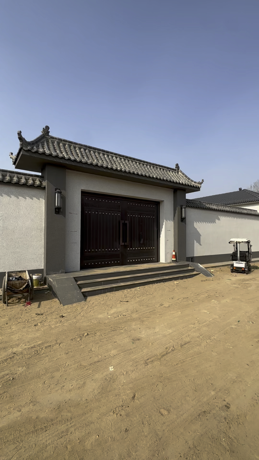 自建别墅徽派风格铜门这样装