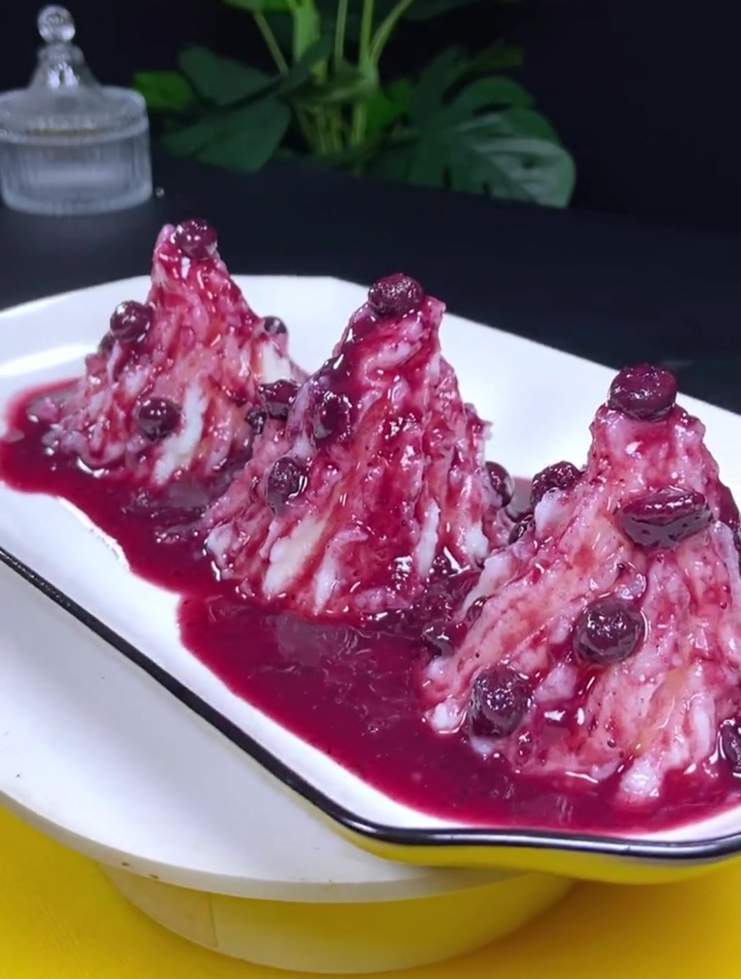 做一道蓝莓山药 还没上桌老人孩子都抢着吃