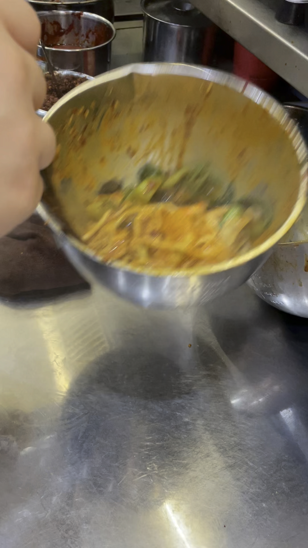 壹桶干拌冒菜!谁懂!!!