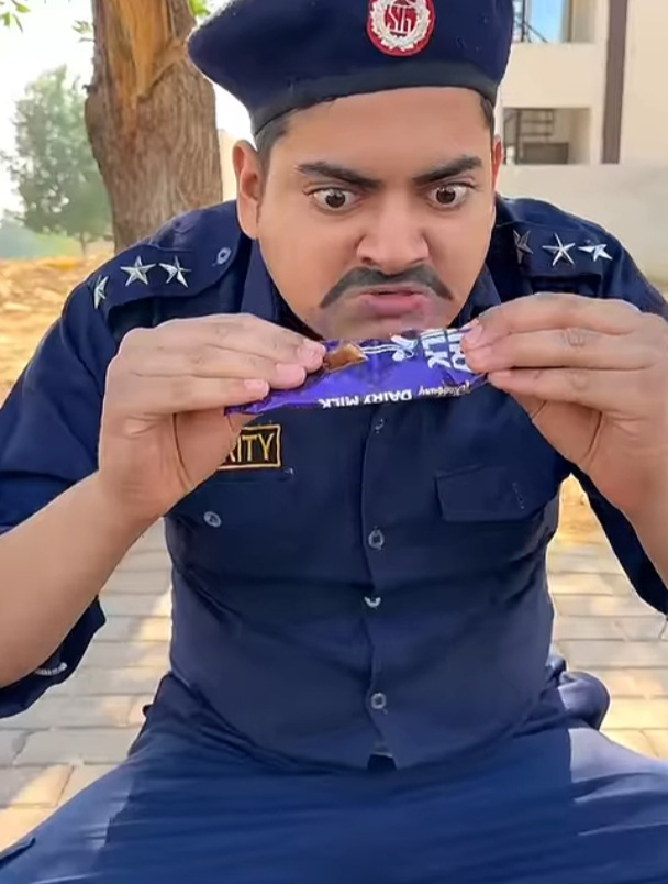 他用脚踩碎了他最喜欢的巧克力