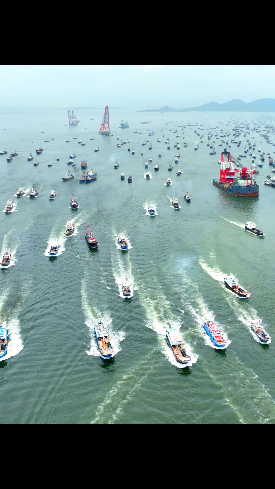 万艘渔船,出海“捕鱼”