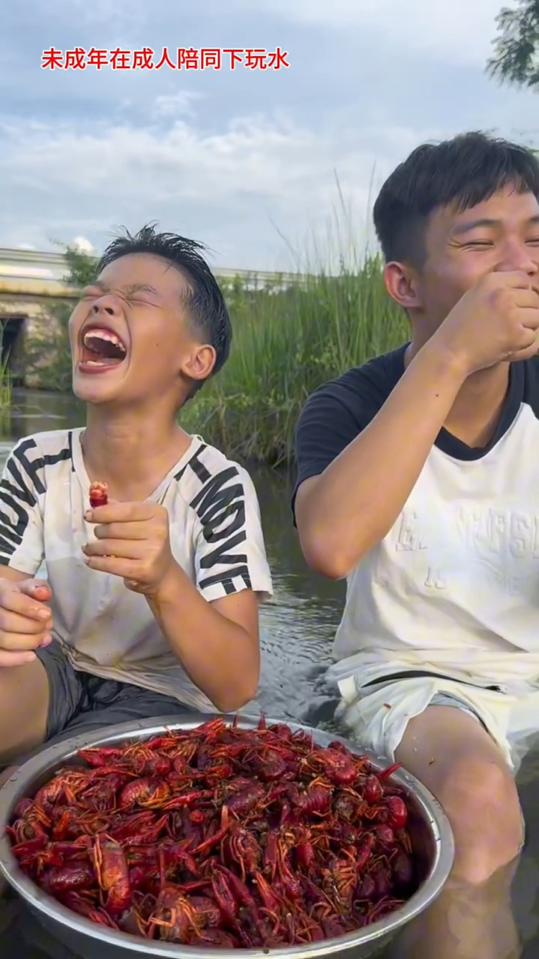 又是到了小龙虾的季节啦!