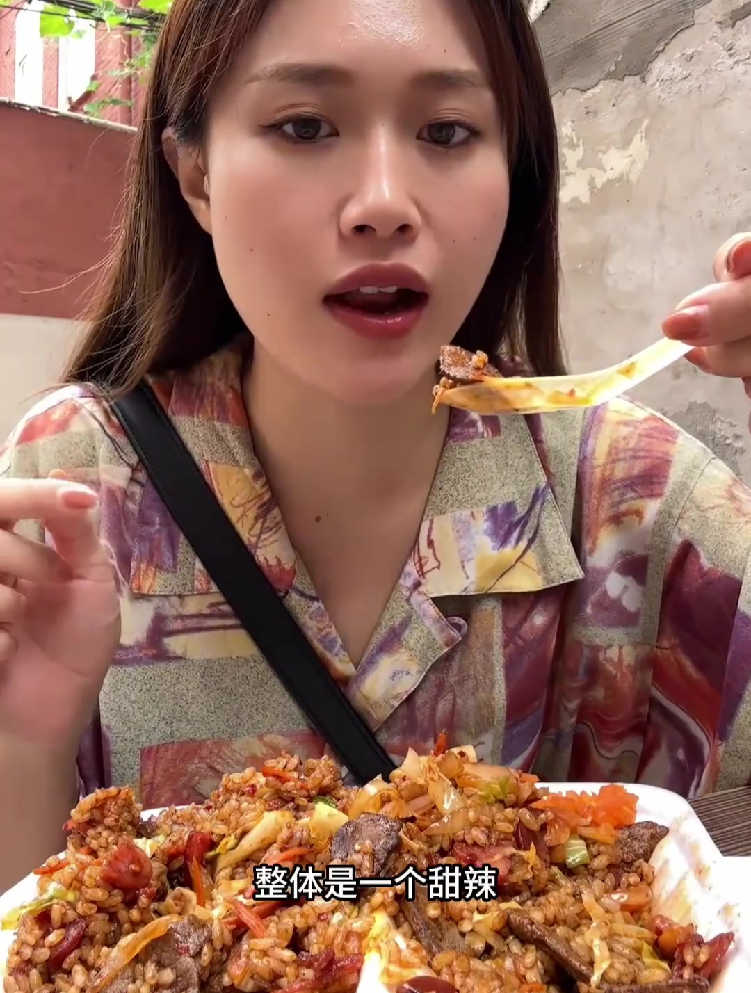 来天津卫怎么能不吃一碗色香味俱全的老婆婆炒饭呢?