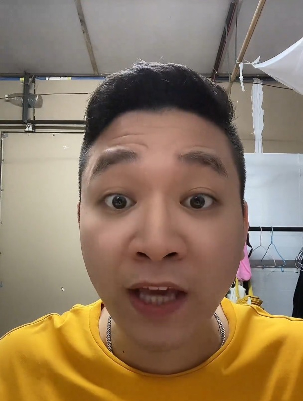 我怀疑小黄狗是个大聪明