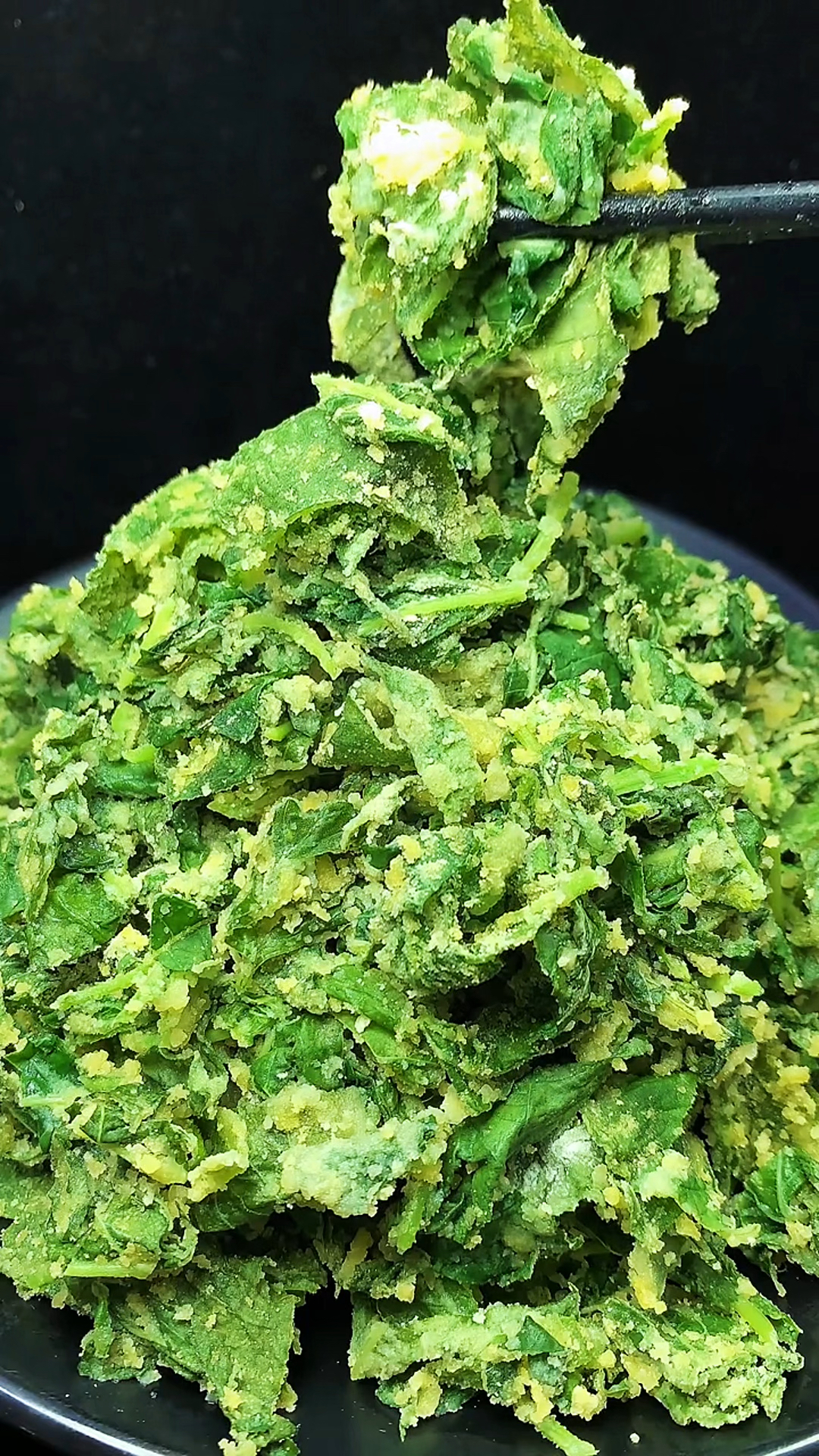 就长在咱们田间地头的一个野菜,也能做成美食,我猜您一定没吃过