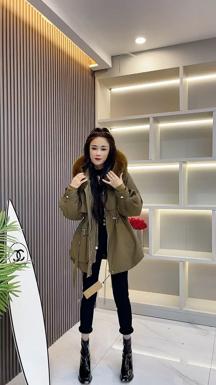 女士皮草派克服,獭兔毛内胆可拆卸狐狸毛领,冬季保暖外套