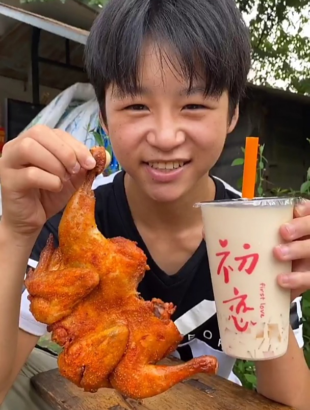 到镇上吃点东西