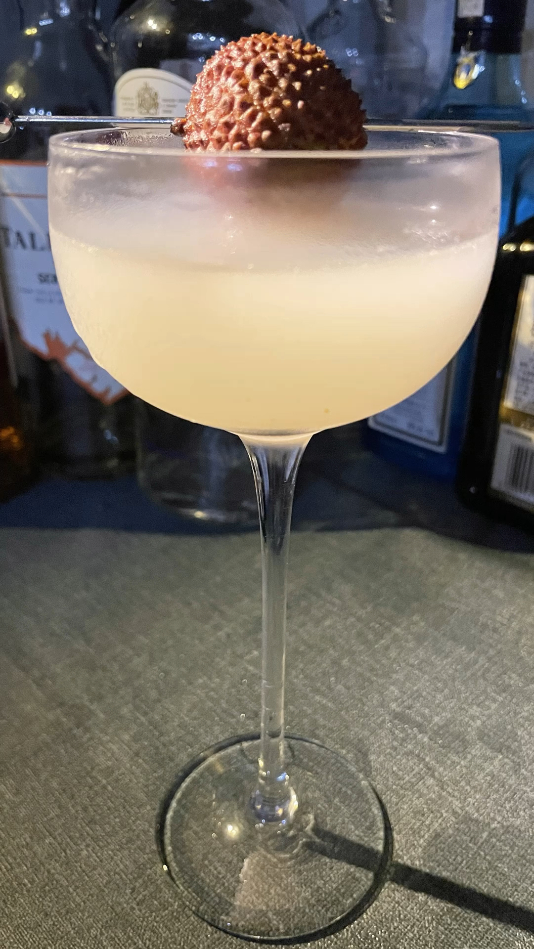 又到了荔枝上市的季节,今夜来一杯自制荔枝鸡尾酒