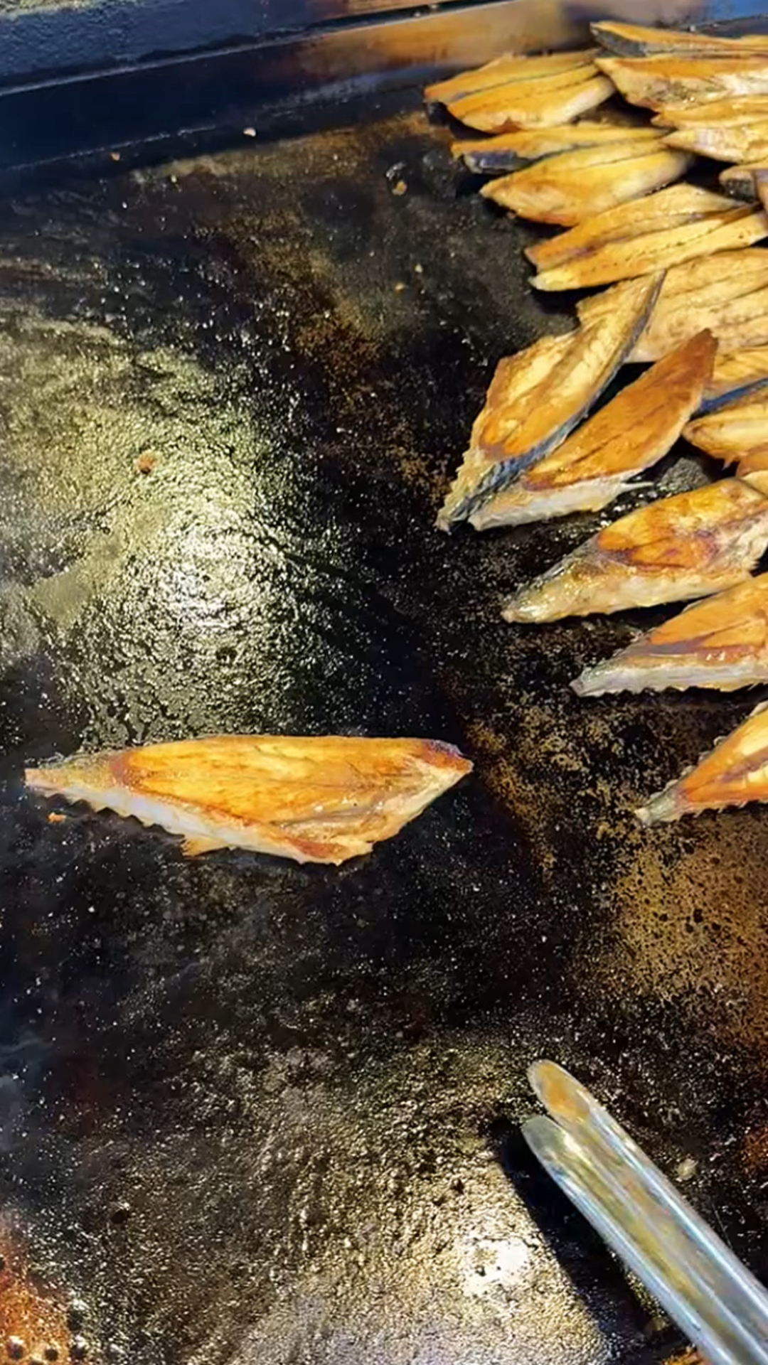 烤面包搭配煎鱼,太好吃了