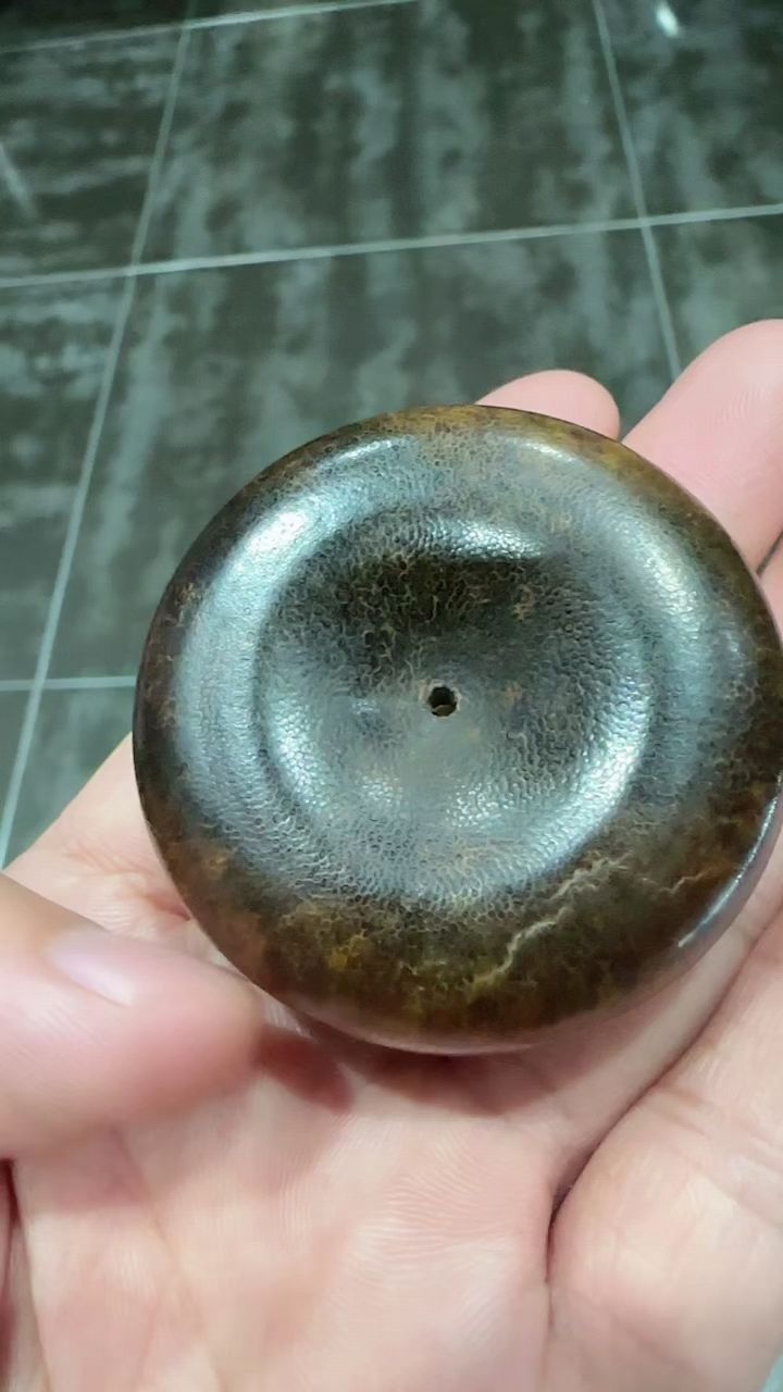 老犀角雕平安扣 鱼子纹理清晰