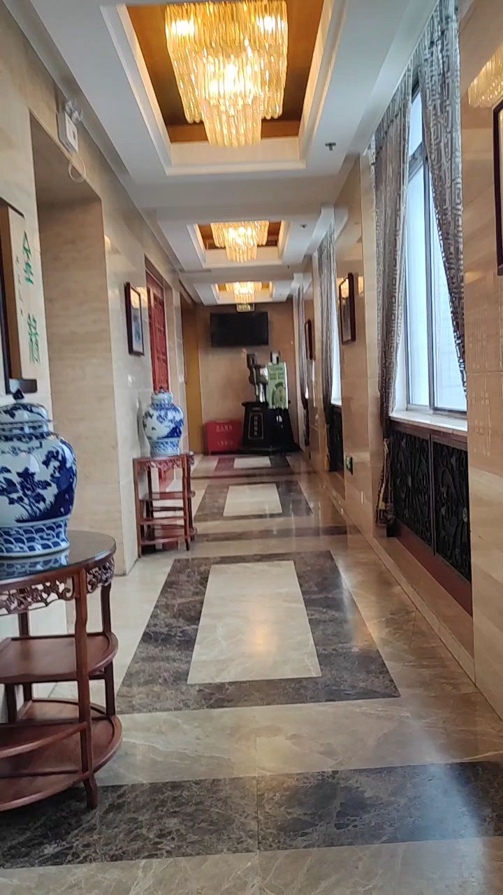 在和平门全聚德烤鸭店给海外游子接风